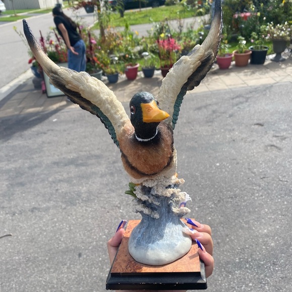 Bird statue - Picture 3 of 5